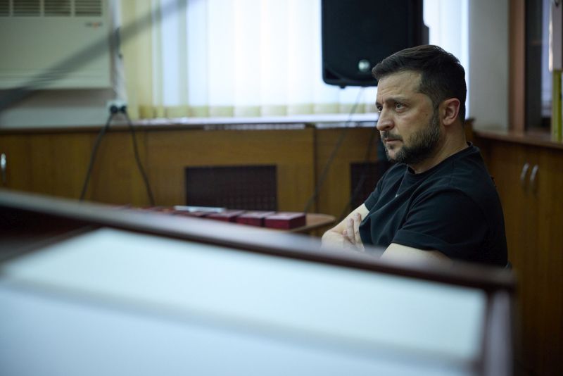 Zelensky, confronto con il ministro degli Esteri turco su pace e grano Zelensky, confronto con il ministro degli Esteri turco su pace e grano