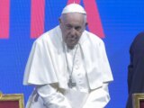 Clima, Papa “Porre fine all’insensata guerra alla nostra casa comune”