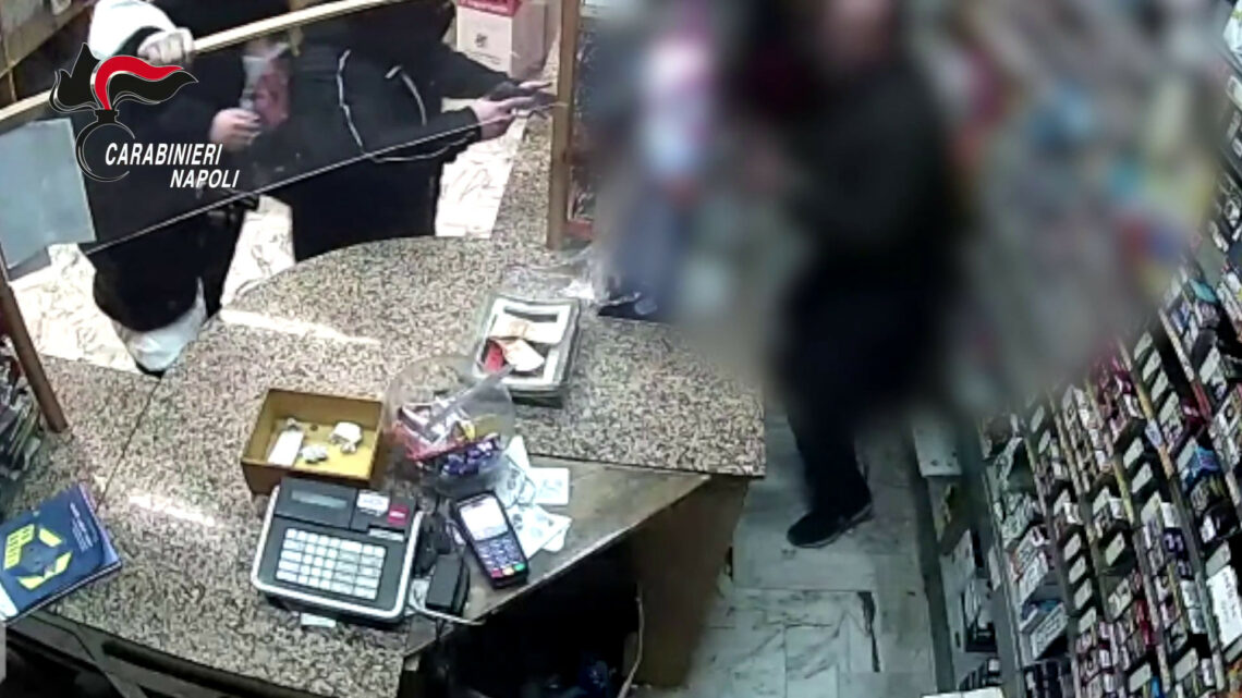 27 rapine ai danni di commercianti, quattro arresti in Campania 27 rapine ai danni di commercianti, quattro arresti in Campania
