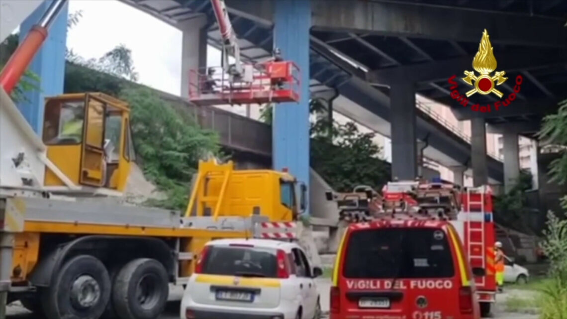 Recuperata operaia ferita a una gamba in cantiere nodo di San Benigno Recuperata operaia ferita a una gamba in cantiere nodo di San Benigno