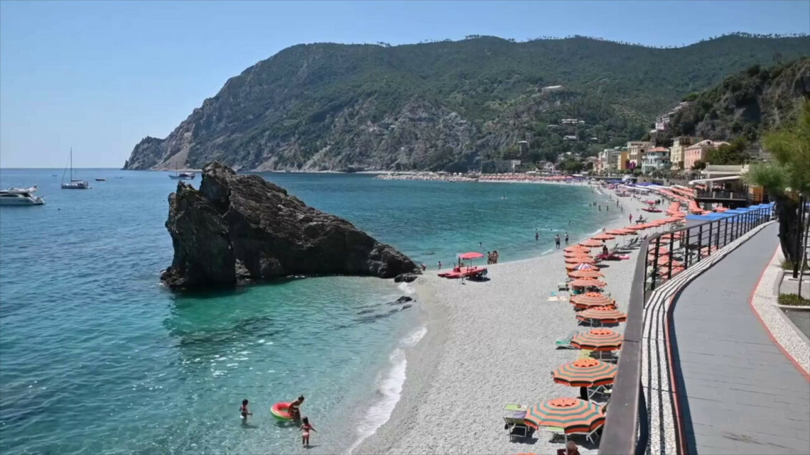 Il turismo balneare tra caro prezzi e dibattito sulle concessioni Il turismo balneare tra caro prezzi e dibattito sulle concessioni