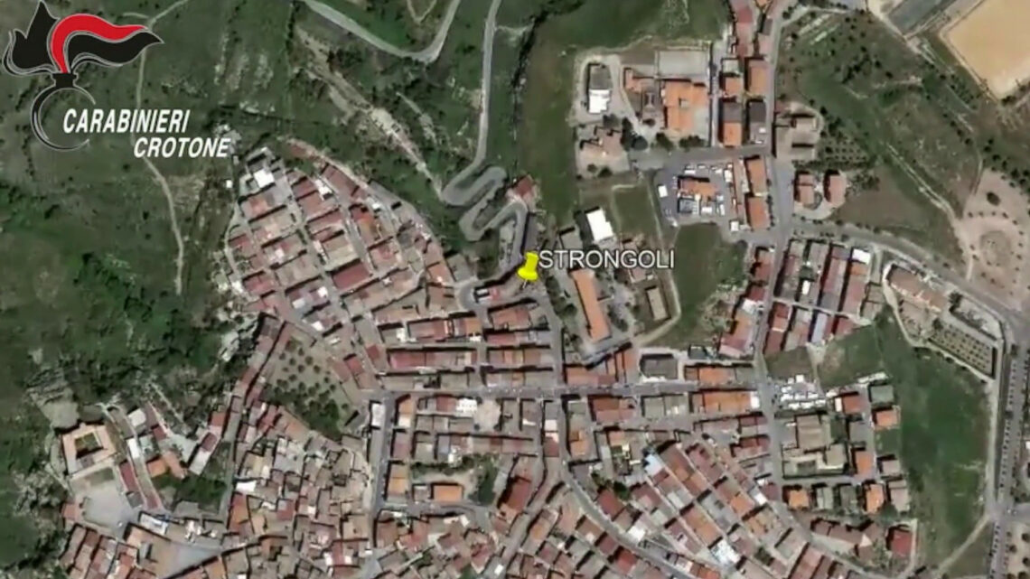 ‘Ndrangheta, tre arresti per omicidio del 2000 nel Crotonese ‘Ndrangheta, tre arresti per omicidio del 2000 nel Crotonese