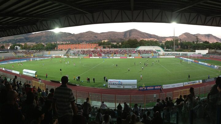 Casertana-Benevento 0-0: derby anonimo per le streghe