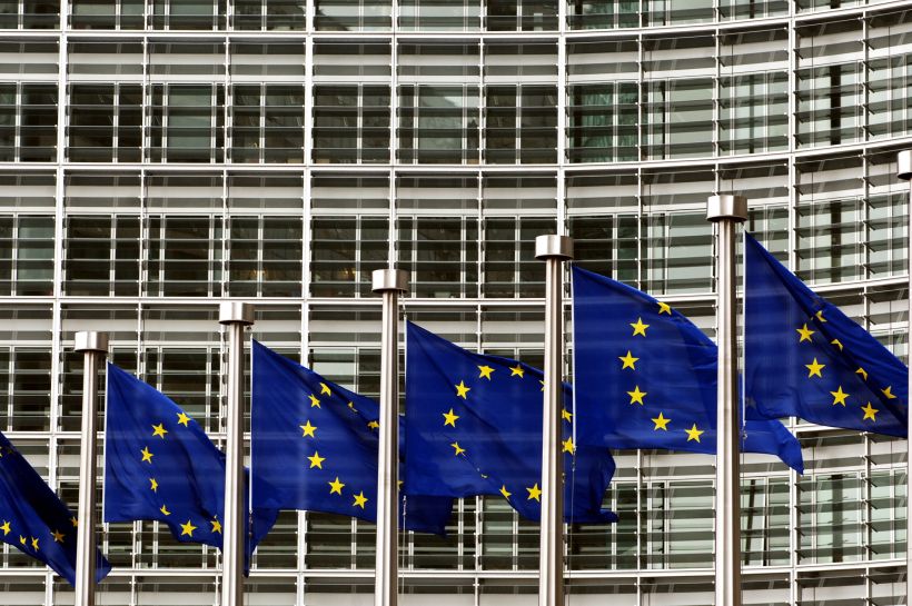 Commissione Ue taglia stime di crescita, Pil Italia +0,9% nel 2023 Commissione Ue taglia stime di crescita, Pil Italia +0,9% nel 2023