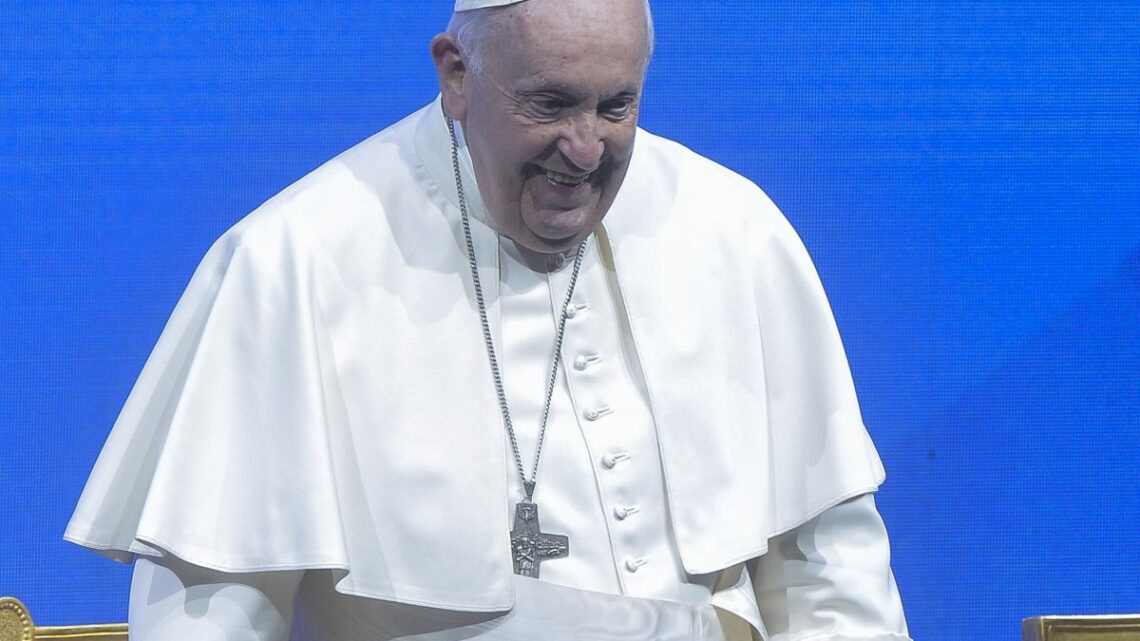 Migranti, Papa “Ingressi legali contro la piaga dello sfruttamento” Migranti, Papa “Ingressi legali contro la piaga dello sfruttamento”