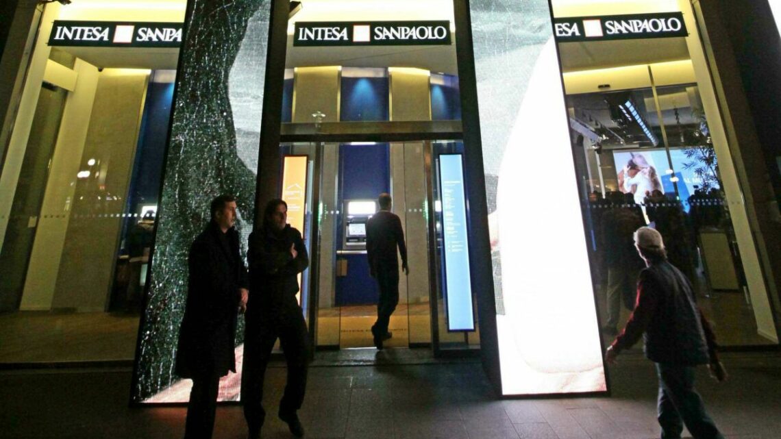 Intesa Sanpaolo sceglie iGenius per la generative business intelligence Intesa Sanpaolo sceglie iGenius per la generative business intelligence