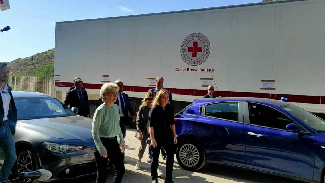 Meloni e Von der Leyen all’hotspot di Lampedusa Meloni e Von der Leyen all’hotspot di Lampedusa