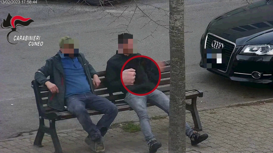 Sgominate nel cuneese due bande di spacciatori di cocaina Sgominate nel cuneese due bande di spacciatori di cocaina