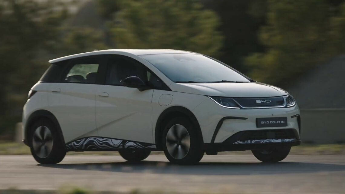 Debutta in Italia Dolphin, nuova berlina elettrica del marchio Byd Debutta in Italia Dolphin, nuova berlina elettrica del marchio Byd