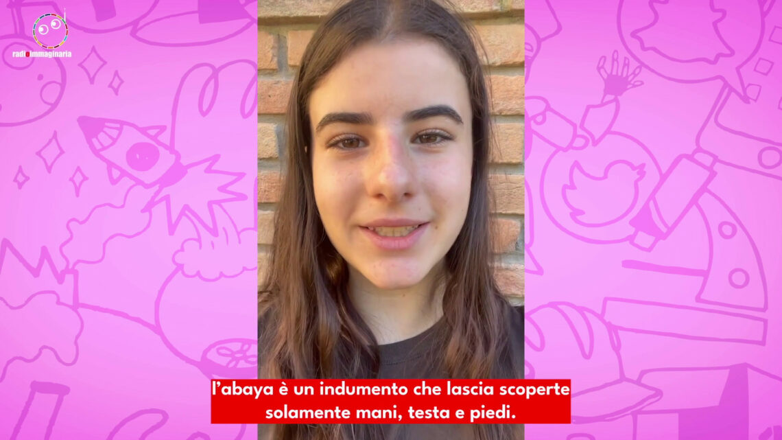La Francia vieta alle donne musulmane di indossare l’abaya a scuola La Francia vieta alle donne musulmane di indossare l’abaya a scuola