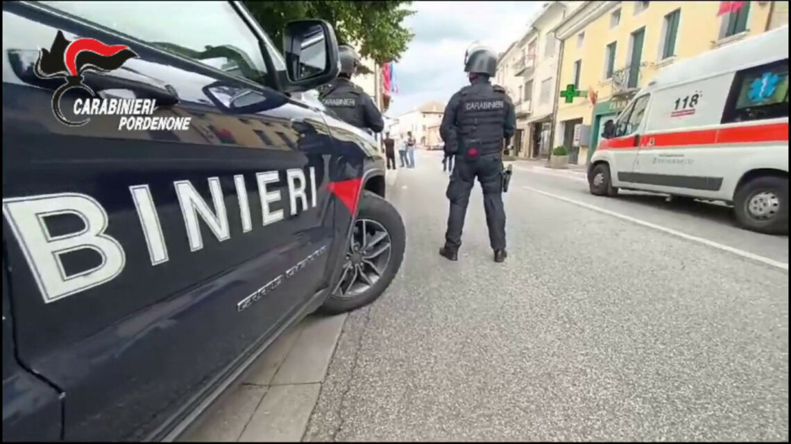 Si è arreso l’ex militare armato e barricato in casa a Cordovado Si è arreso l’ex militare armato e barricato in casa a Cordovado