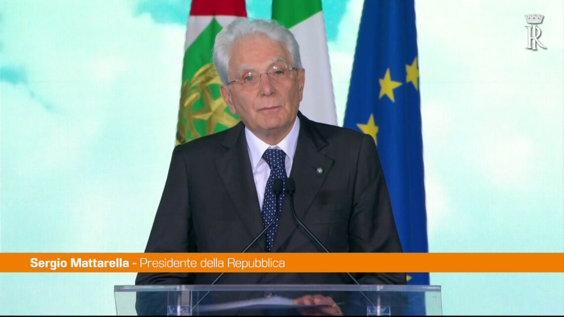 Mattarella “La scuola è la più importante risposta al degrado” Mattarella “La scuola è la più importante risposta al degrado”