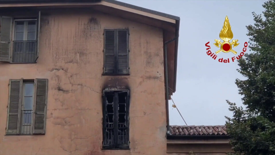 A fuoco un’abitazione in centro città a Torino, nessun ferito A fuoco un’abitazione in centro città a Torino, nessun ferito