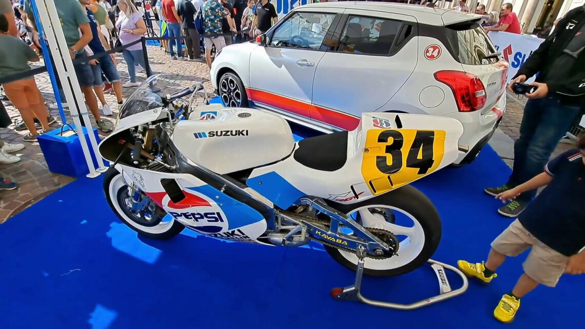 Suzuki, una livrea speciale dedicata a Kevin Schwantz Suzuki, una livrea speciale dedicata a Kevin Schwantz