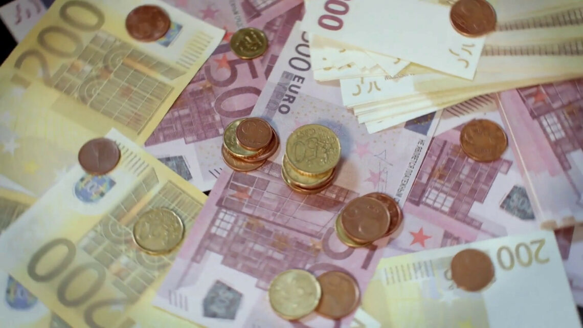 Nel 2022 il Pil italiano cresciuto del 3,7% Nel 2022 il Pil italiano cresciuto del 3,7%