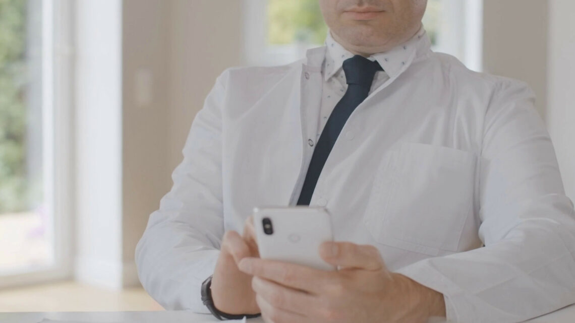 Medici e social, dalla Fnomceo arrivano le linee guida Medici e social, dalla Fnomceo arrivano le linee guida