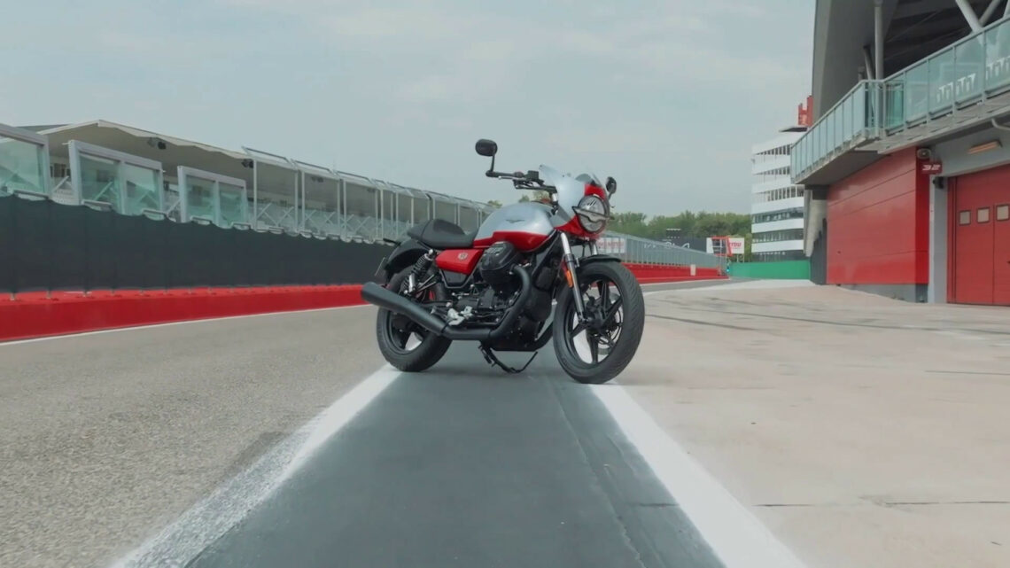 Debutta la nuova Moto Guzzi V7 Stone Corsa Debutta la nuova Moto Guzzi V7 Stone Corsa