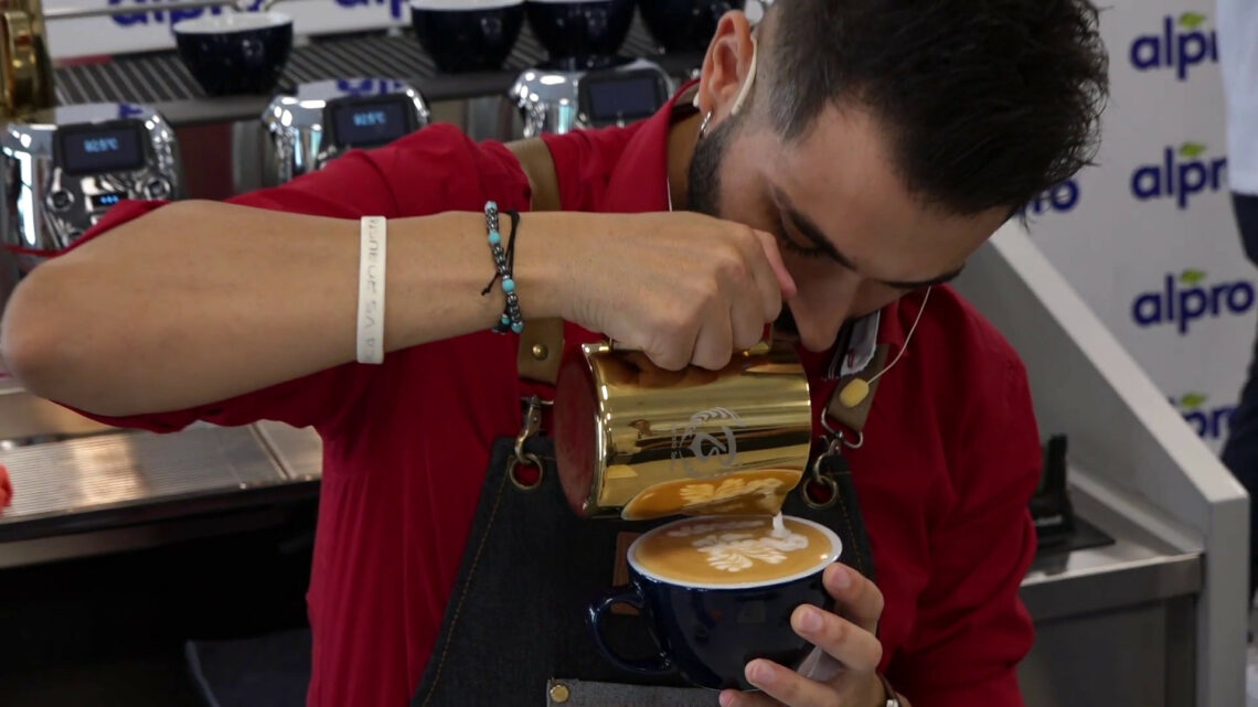 I campionati di Latte Art diventano sempre più “veg” I campionati di Latte Art diventano sempre più “veg”
