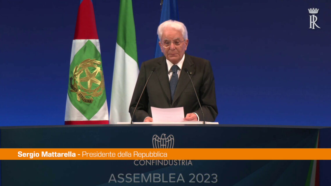 Mattarella “Salari troppo bassi provocano la fuga dei giovani” Mattarella “Salari troppo bassi provocano la fuga dei giovani”