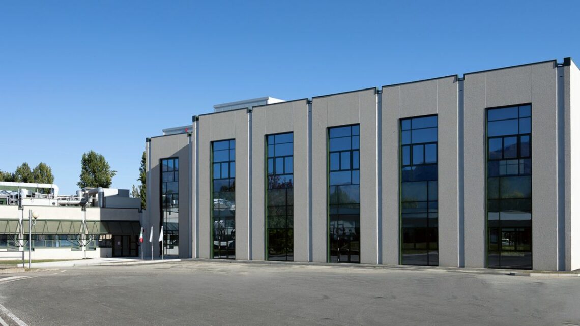 Novartis investe in Piemonte, 100 mln per ampliare il polo di Ivrea Novartis investe in Piemonte, 100 mln per ampliare il polo di Ivrea