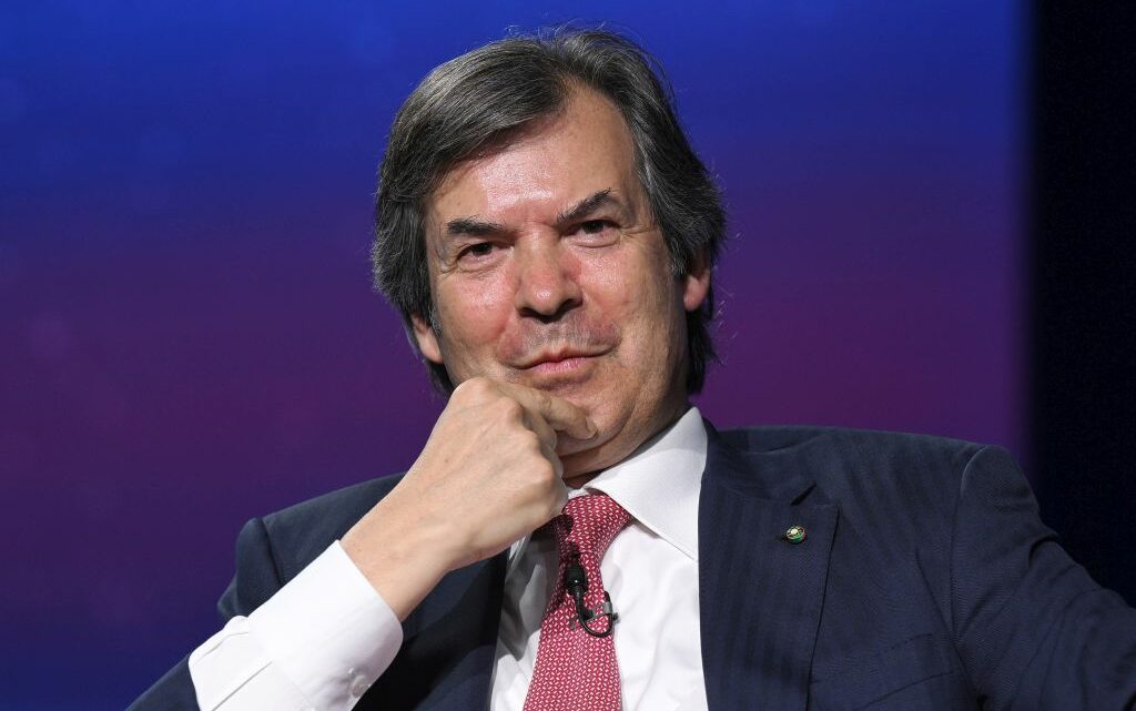 Messina “Da Intesa Sanpaolo piano da 1,5 mld contro le disuguaglianze” Messina “Da Intesa Sanpaolo piano da 1,5 mld contro le disuguaglianze”