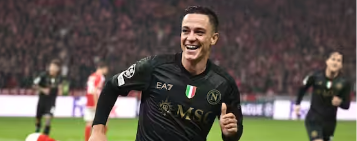 Champions League, il Napoli vince a Berlino con un Goal di Raspadori ed un super Kvaratskhelia Champions League, il Napoli vince a Berlino con un Goal di Raspadori ed un super Kvaratskhelia