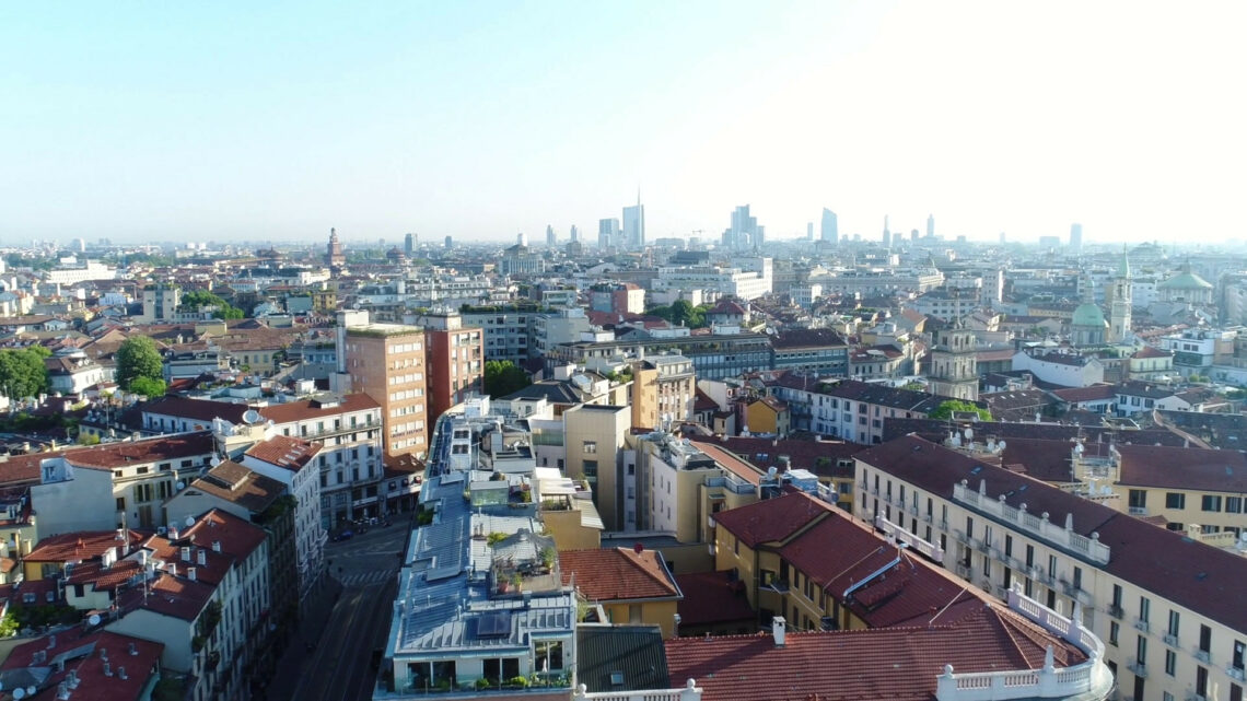 La busta paga a Milano è del 90% più pesante che a Palermo La busta paga a Milano è del 90% più pesante che a Palermo