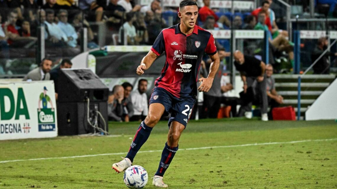Il Cagliari vince ancora, 2-1 al Genoa Il Cagliari vince ancora, 2-1 al Genoa