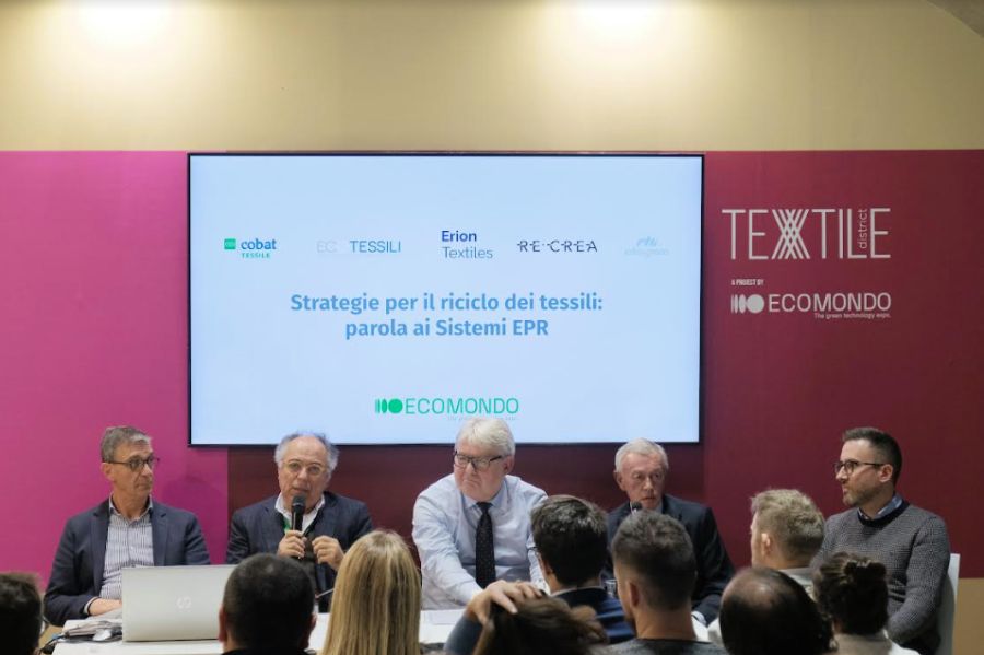 Tessile, i maggiori consorzi italiani per l’EPR sono pronti a partire Tessile, i maggiori consorzi italiani per l’EPR sono pronti a partire