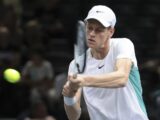 Cade il tabù Djokovic, Sinner “vede” le semifinali a Torino