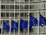 Pil, la Commissione Ue taglia le previsioni per Eurozona e Italia