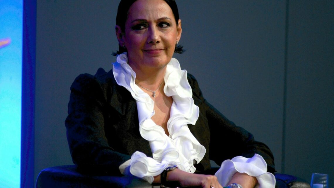 Morta l’attrice e ex modella Anna Kanakis, aveva 61 anni Morta l’attrice e ex modella Anna Kanakis, aveva 61 anni