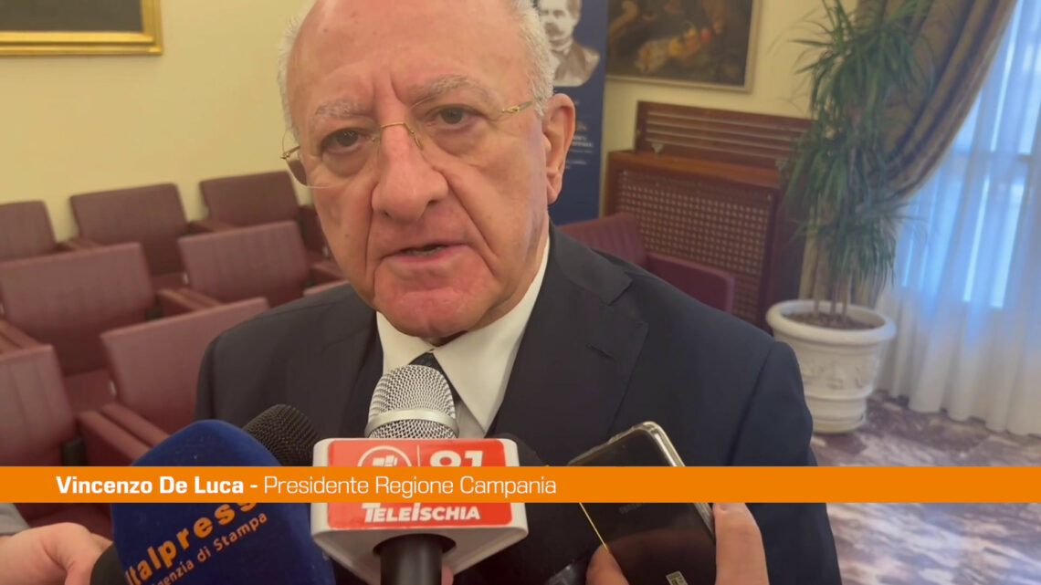 De Luca “La Campania va avanti, non chiuderemo nessuna scuola” De Luca “La Campania va avanti, non chiuderemo nessuna scuola”