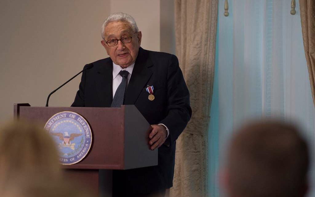 Con la morte di Henry Kissinger se ne va un gigante della politica internazionale Con la morte di Henry Kissinger se ne va un gigante della politica internazionale