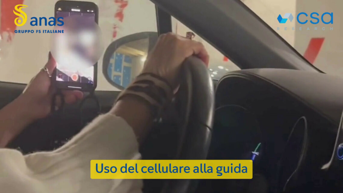 Italiani indisciplinati alla guida, il 10% gira video al cellulare Italiani indisciplinati alla guida, il 10% gira video al cellulare
