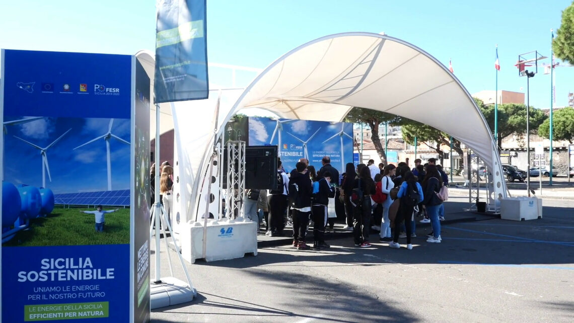 “Energie della Sicilia”, studenti protagonisti al roadshow di Catania “Energie della Sicilia”, studenti protagonisti al roadshow di Catania