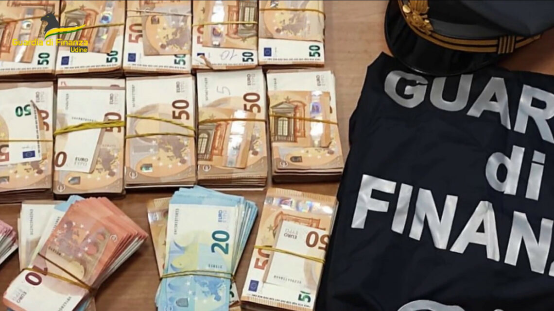 Frodi in prodotti petroliferi, Gdf Udine sequestra 109 mln euro Frodi in prodotti petroliferi, Gdf Udine sequestra 109 mln euro