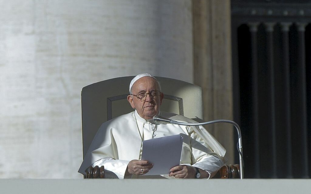 Cop28, il Papa in un messaggio “Con soldi guerre fondo su fame e clima” Cop28, il Papa in un messaggio “Con soldi guerre fondo su fame e clima”