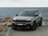 Jeep Avenger 2024 e-hybrid, il piacere della guida si rinnova