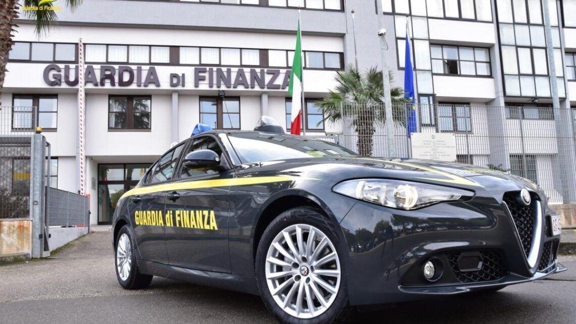 Taranto, 29 arresti per associazione di tipo mafioso e voto di scambio Taranto, 29 arresti per associazione di tipo mafioso e voto di scambio