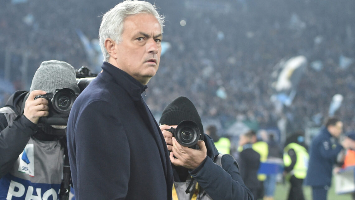 La Roma esonera Mourinho “Serve un cambiamento immediato” La Roma esonera Mourinho “Serve un cambiamento immediato”