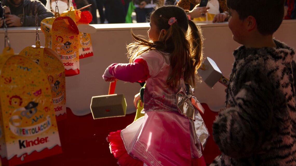 Il Carnevale Kinder porta il divertimento in tutta Italia Il Carnevale Kinder porta il divertimento in tutta Italia