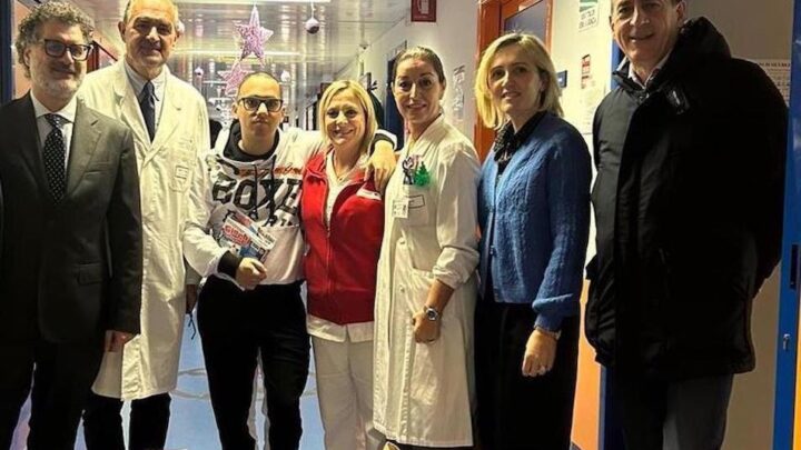 Solidarietà per la festa dell’Epifania: la fondazione Aidr dona i giocattoli ai bambini dell’ospedale Gemelli di Roma
