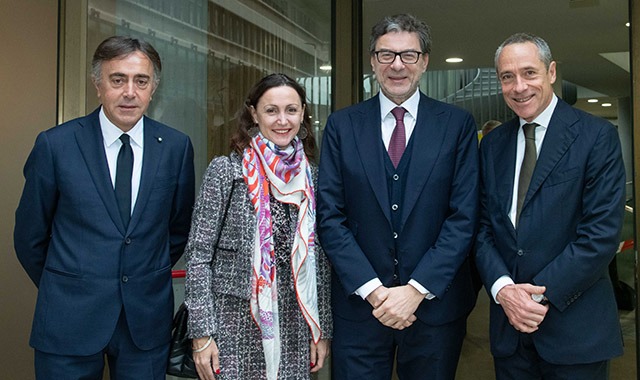 Servizi finanziari digitali: il ministro dell’economia Giancarlo Giorgetti ha fatto visita alla sede centrale di Poste Italiane