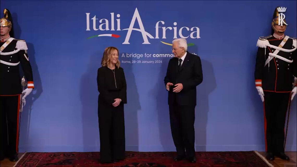 Mattarella apre vertice Italia-Africa “Amicizia salda e sincera” Mattarella apre vertice Italia-Africa “Amicizia salda e sincera”