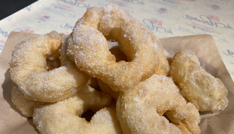 La ricetta delle ciambelle di Carnevale della Pizzeria Da Filomena di Castrovillari. La ricetta delle ciambelle di Carnevale della Pizzeria Da Filomena di Castrovillari.