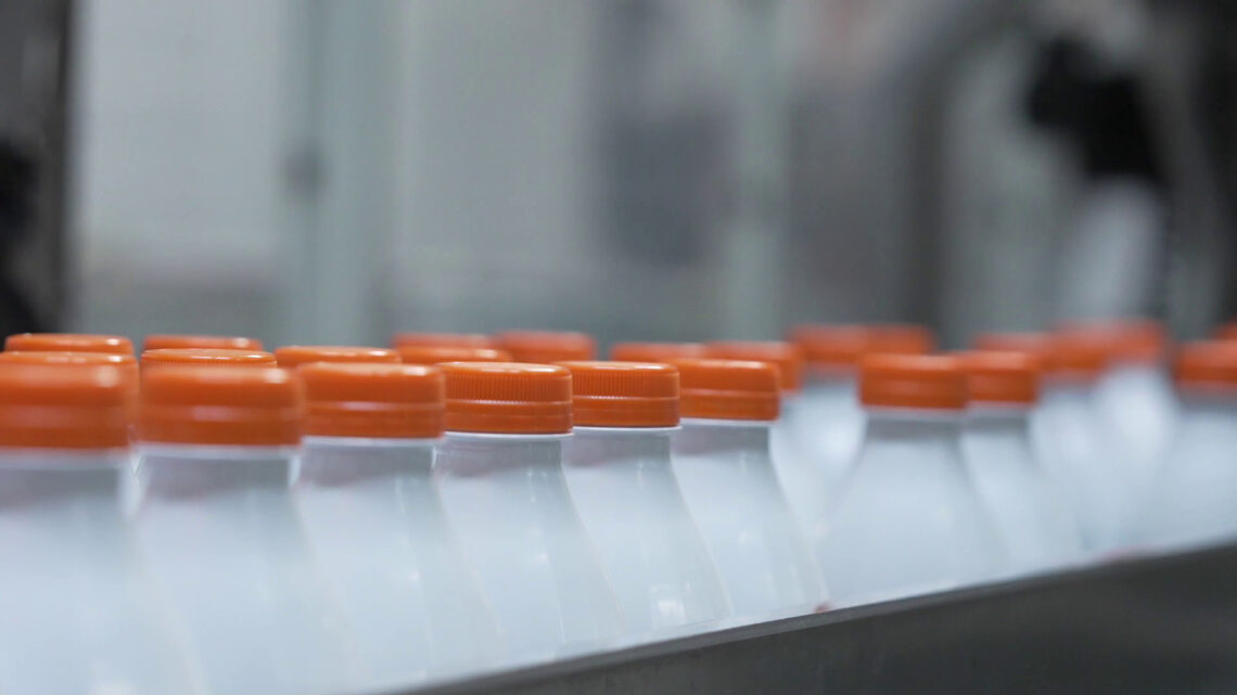 Parmalat lancia una nuova bottiglia in plastica bianca riciclabile Parmalat lancia una nuova bottiglia in plastica bianca riciclabile