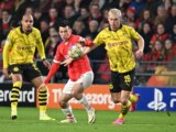 De Jong risponde a Malen, Psv-Borussia Dortmund 1-1
