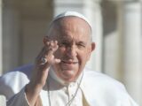 Papa “Quanti conflitti e massacri sempre tragici e inutili”