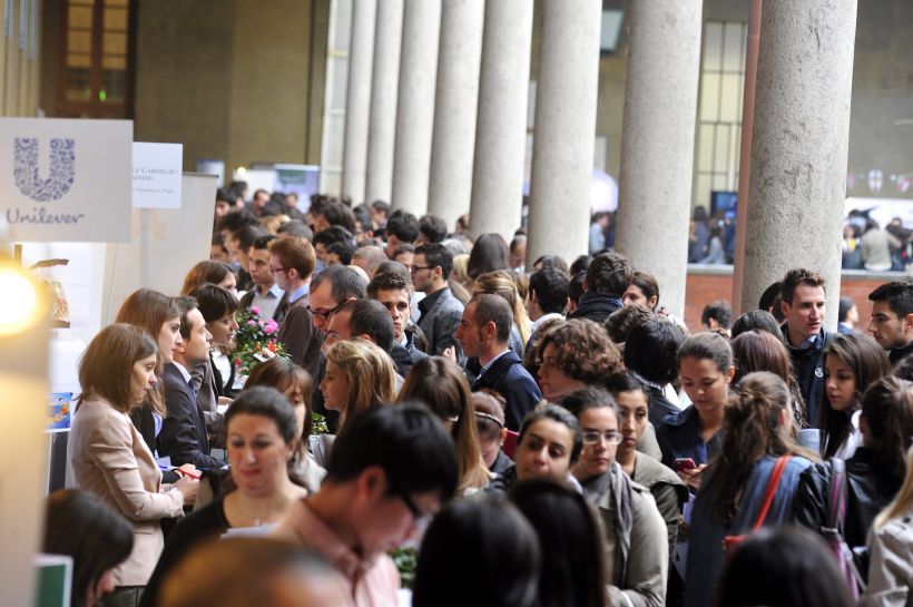Intesa Sanpaolo, Imi Cib avvia programma assunzione neolaureati Intesa Sanpaolo, Imi Cib avvia programma assunzione neolaureati